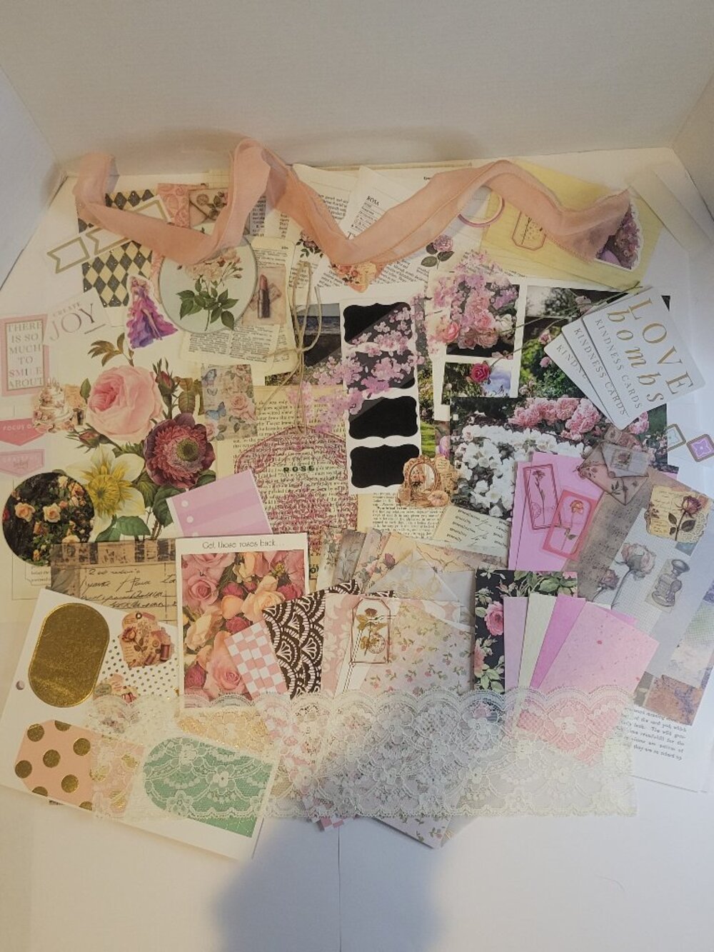 Ephemera 100 pieces, Rose and Pink inspired, romantic vintage, for Junk Journal